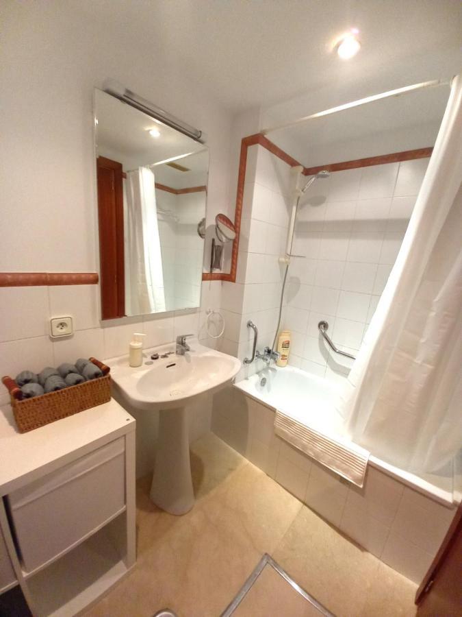 Wish Suite Plaza Nueva セビリア エクステリア 写真